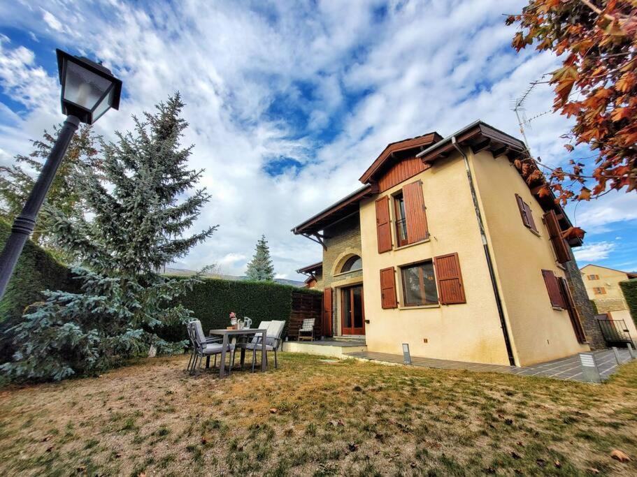 Apartamento Le Nid Du Bouvreuil Angoustrine Exterior foto